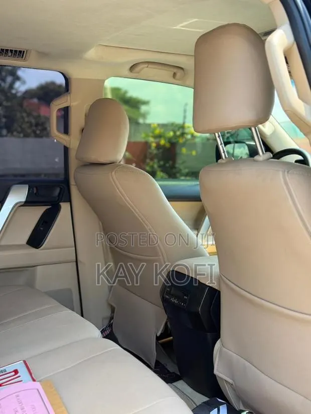 Toyota Land Cruiser Prado 2.7 2019 Black · Photo 1