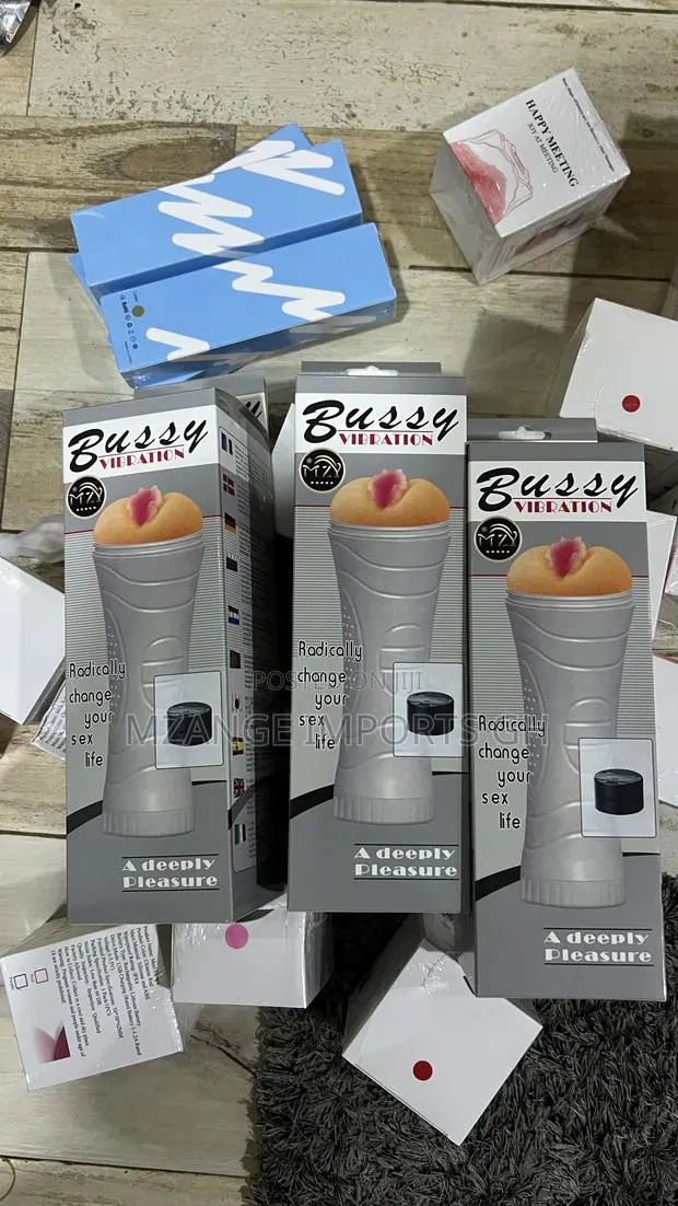 Vibrating Fleshlight Male Sex Toy Sex Doll · Photo 1