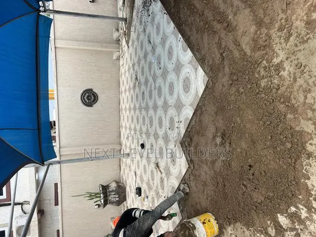 Professional Finishing Tiling Work · Photo 1