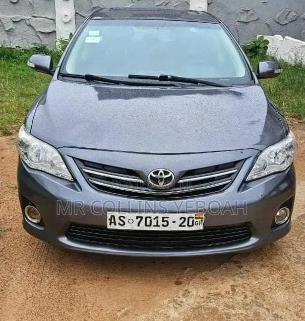 Toyota Corolla 2013 Gray · Photo 1