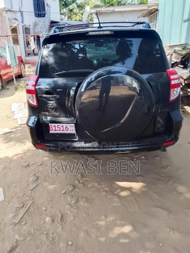 Toyota RAV4 2012 Black · Photo 1