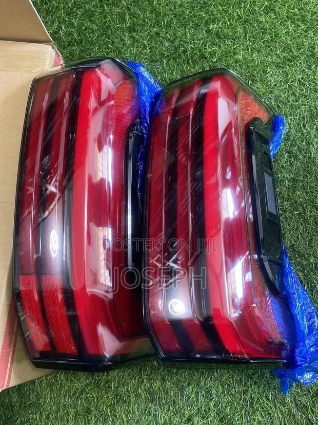 Tundra 2022,2023,2024,2025 Tail Light · Photo 1