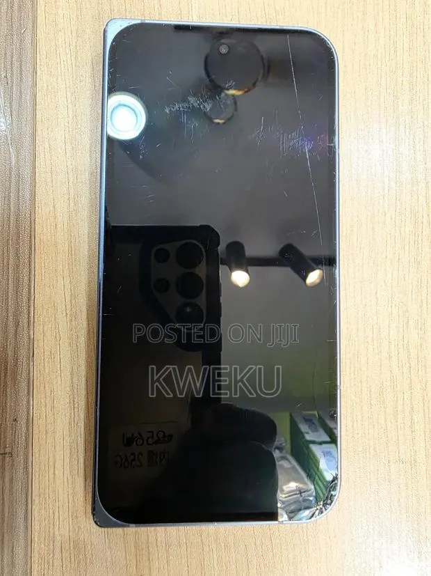 Google Pixel 10 Pro Fold 256 GB Blue · Photo 1