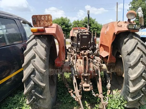 Masey Ferguson Tractor 178 · Photo 1