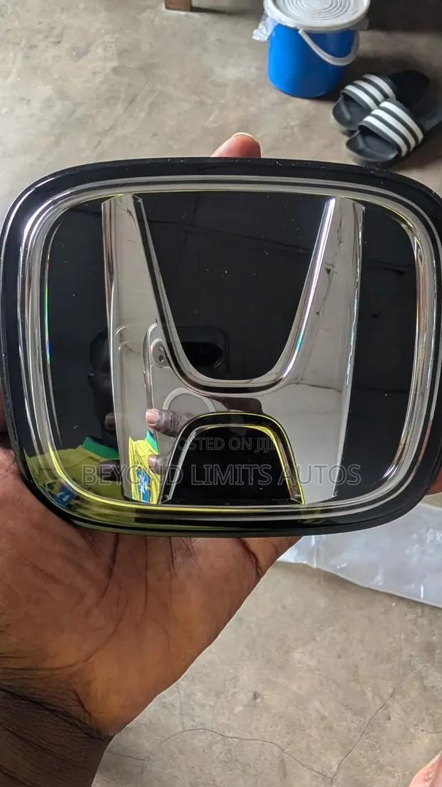 Honda Accord 2023,2024,2025 Crown / Logo · Photo 1