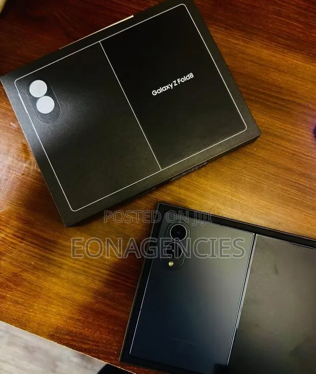 New Samsung Galaxy Z Fold8 512 GB Black · Photo 1