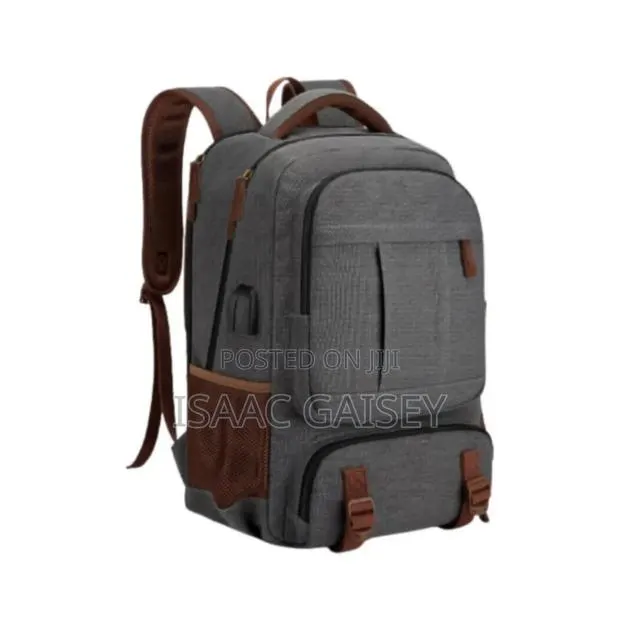 Usb Port Backpack in Different Compartments · Photo 1