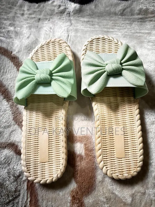 Ladies Rubber Slippers 37 · Photo 1