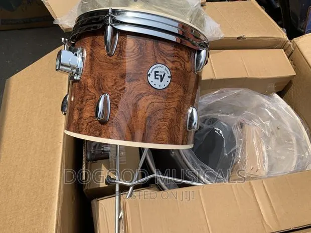 Ev Acoustic Drumset(5peice) · Photo 1