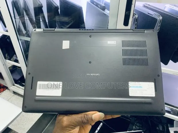 Laptop Dell Latitude 7420 32GB Intel Core i7 SSD 256GB · Photo 1