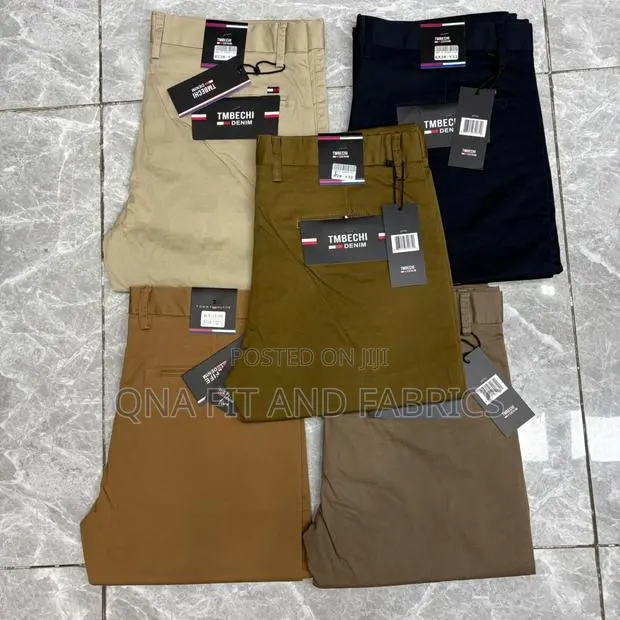 Khakis Trousers · Photo 1