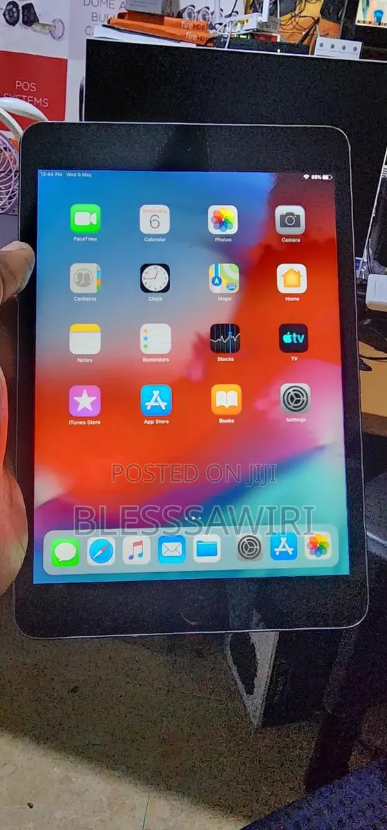 Apple iPad mini 3 16 GB Gray · Photo 1