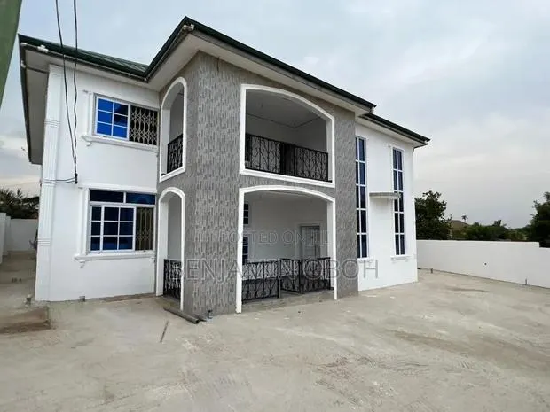 6bdrm House in Bengazy Properties, New Market for rent · Photo 1