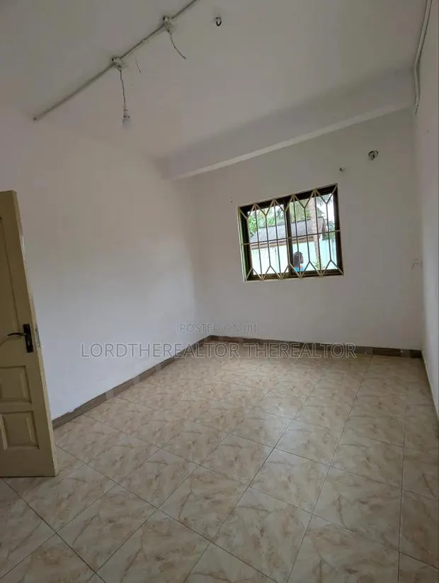 2bdrm Apartment in Pokuase for rent
