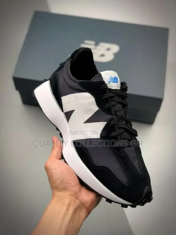 New Balance 327 Black and White · Photo 1