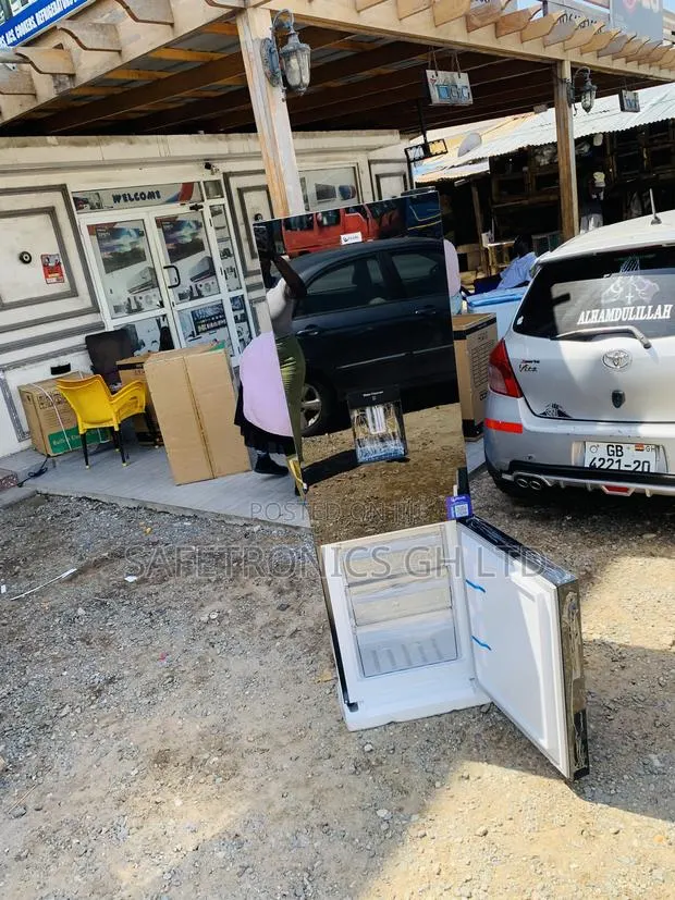 Newest Version Pearl Pf-370-13m 262-Liter, Bottom-Mount Refrigerator · Photo 1
