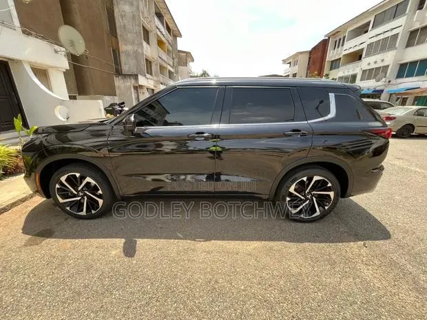 Mitsubishi Outlander SEL 2022 Black · Photo 1