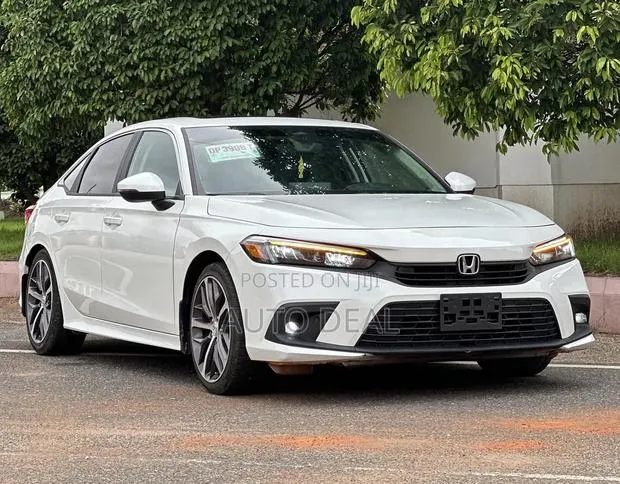 Honda Civic Touring 2022 White · Photo 1