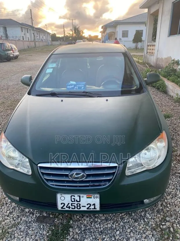 Hyundai Elantra 2010 Green · Photo 1