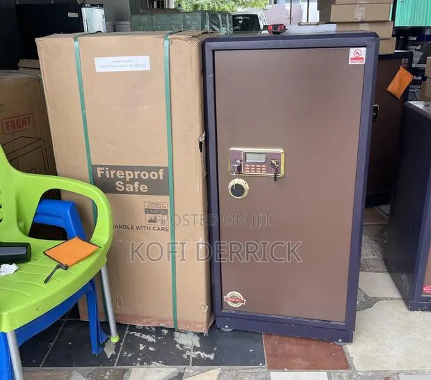 Fireproof Safe & Cash Box - H1280 (150kg) · Photo 1