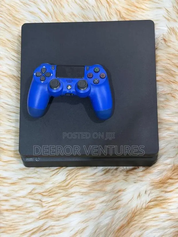 Ps4 Slim With 5 Online and Offline Games and 1 Controller · Photo 1