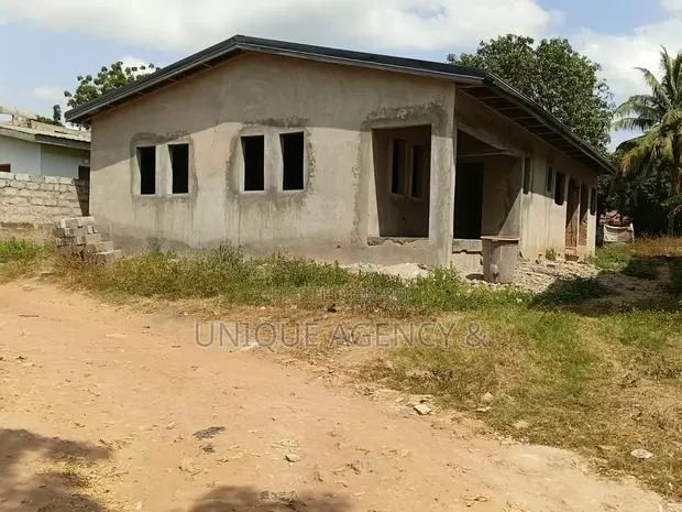 2bdrm Bungalow in Amrahia for sale · Photo 1