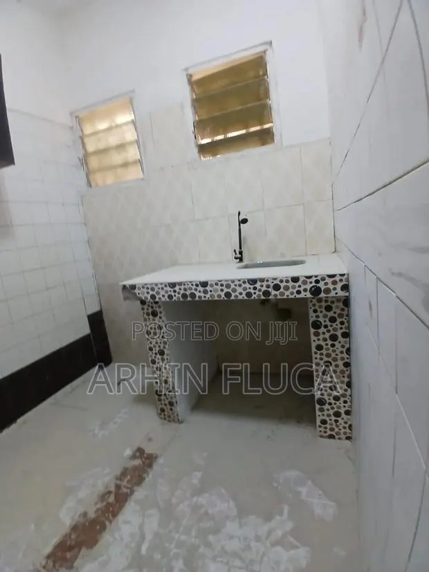1bdrm Apartment in Ahrin, Trade Fair for rent · Photo 1