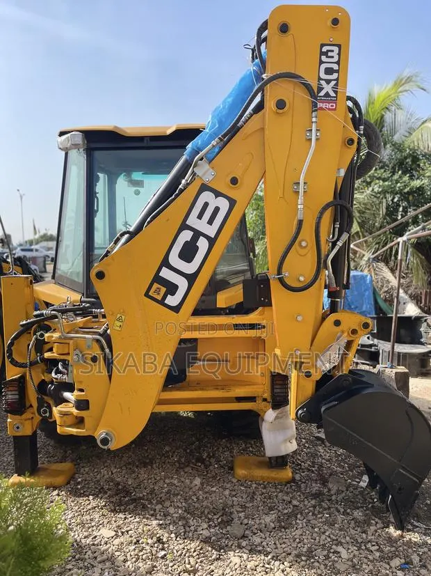 JCB 3cx Pro Backhoe Loader – 2026 Model · Photo 6