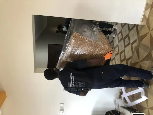 Moving / Relocating /Movers · Photo 3