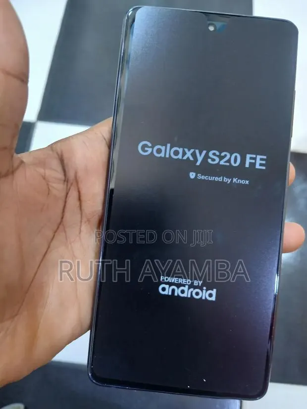 Samsung Galaxy S20 FE 128 GB Black · Photo 1