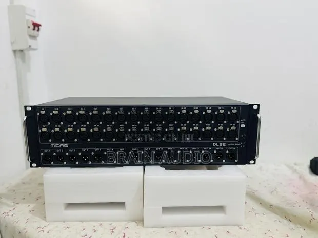 MIDAS DL32 Stage Box · Photo 1