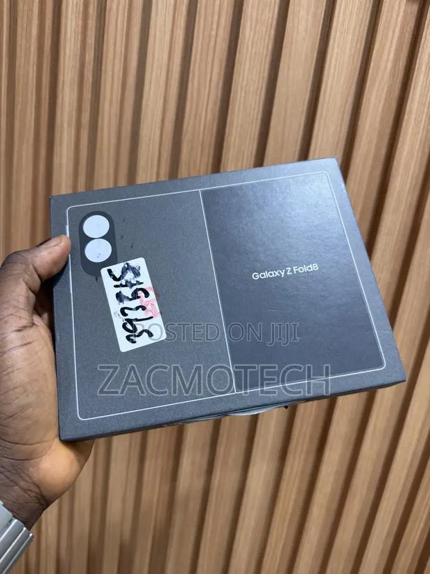 New Samsung Galaxy Z Fold8 256 GB Purple · Photo 1