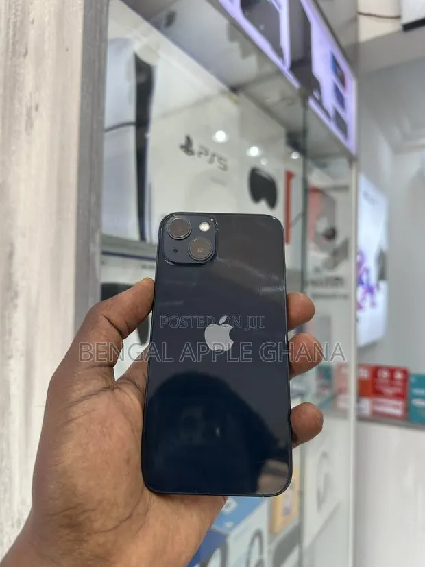 Apple iPhone 13 256 GB Black · Photo 1