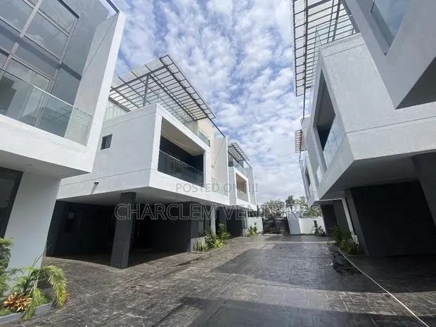 4bdrm Townhouse / Terrace in Charclem Ventures, Cantonments for rent · Photo 1