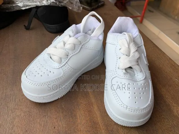 Unisex Airforce Shoe · Photo 1