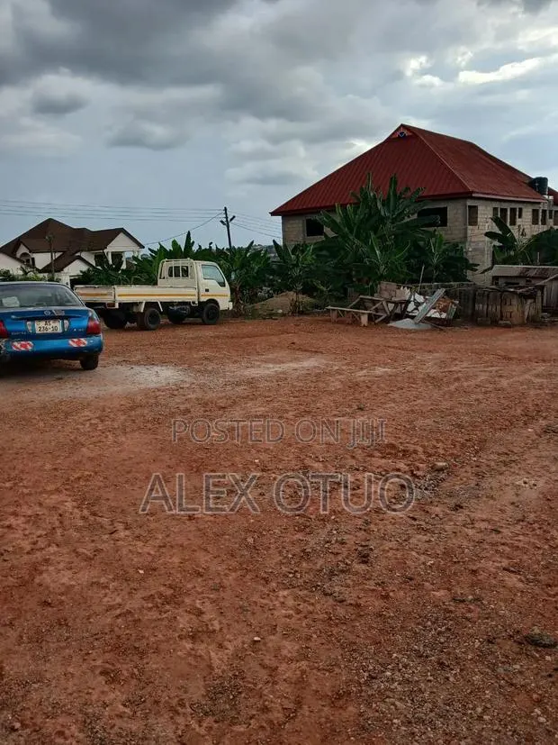 Plot of Land on a Road Good Location · Photo 3