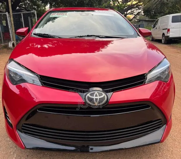 Toyota Corolla LE (1.8L 4cyl 2A) 2019 Red · Photo 1