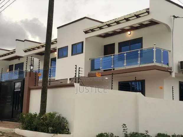 3bdrm Duplex in Ashongman Estate for rent · Photo 1