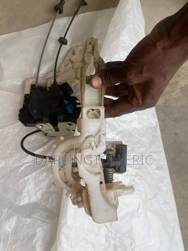 Hyundai Elantra Doorlock 2011-2016 · Photo 1