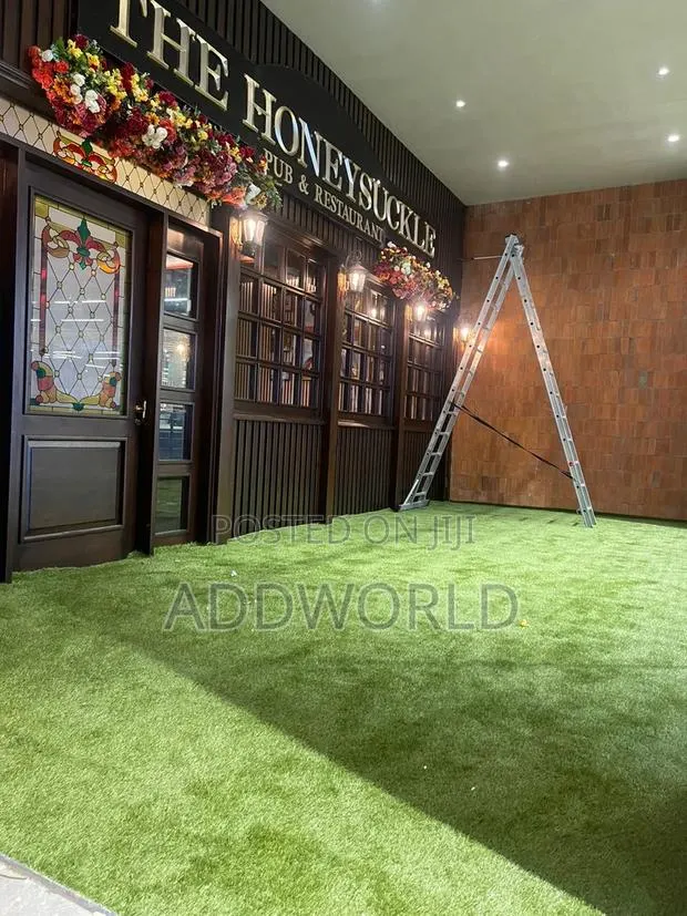 Beautiful Premium Green Grass 30mm Thickness 150gh Per SQM · Photo 7