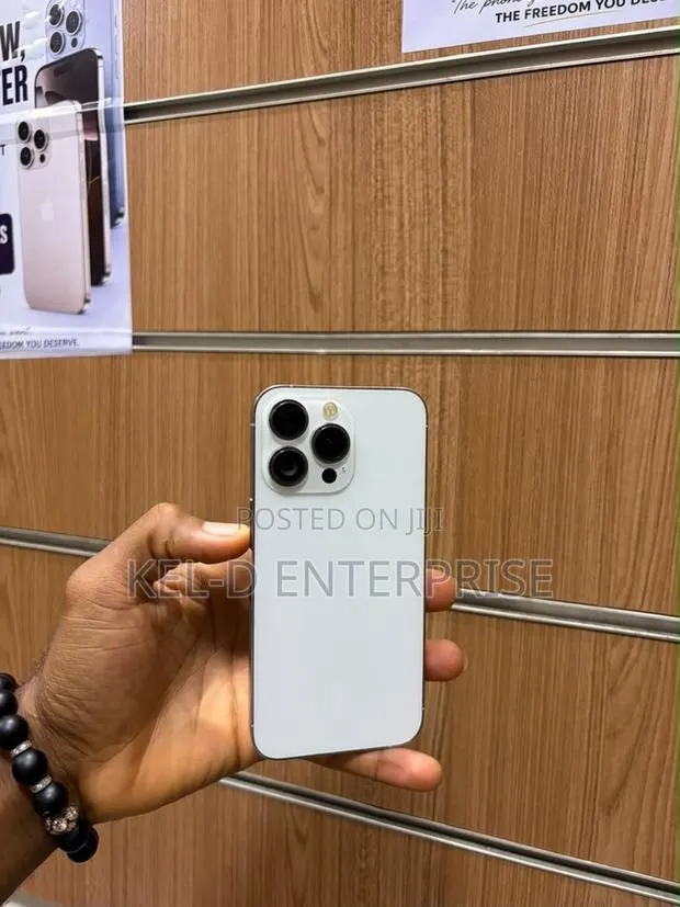 Apple iPhone 13 Pro 128 GB · Photo 1
