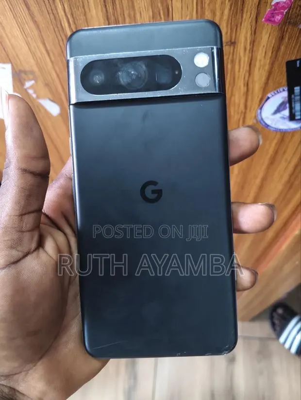 Google Pixel 8 Pro 128 GB Black · Photo 1