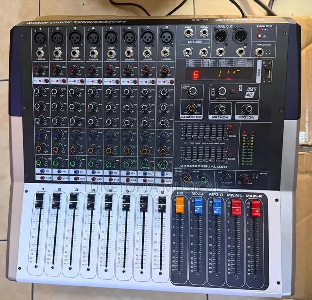 Yamaha 8-Channel Professional Powered Audio Mixer, · Photo 1