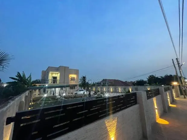 3 Bedroom Fully Furnished Short Stay Apartment · Photo 1