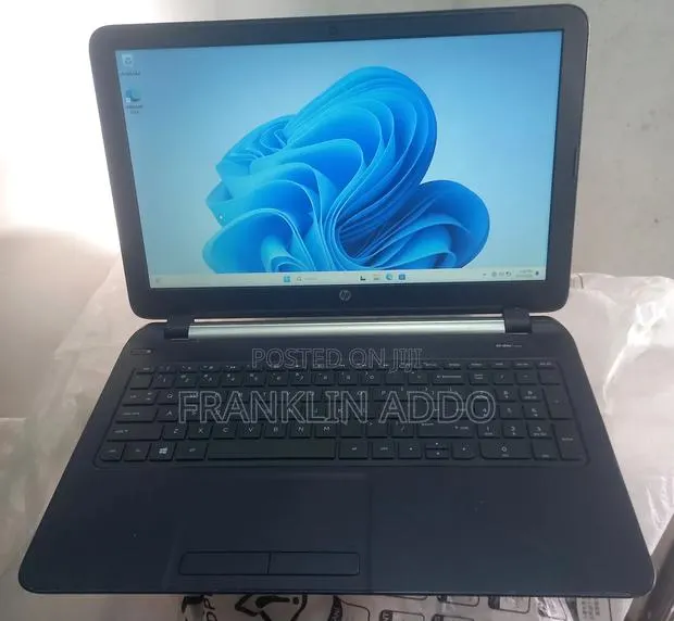 Laptop HP 15 8GB AMD A8 HDD 500GB · Photo 1