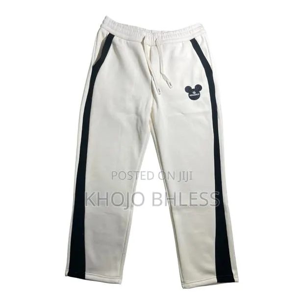Thick Joggers · Photo 1