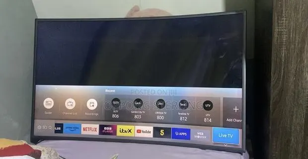 Samsung Curve TV 49 Inches · Photo 2