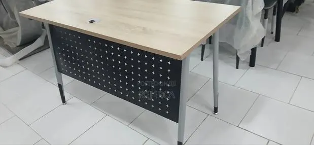 Portable Brand New Office Desk · Photo 1