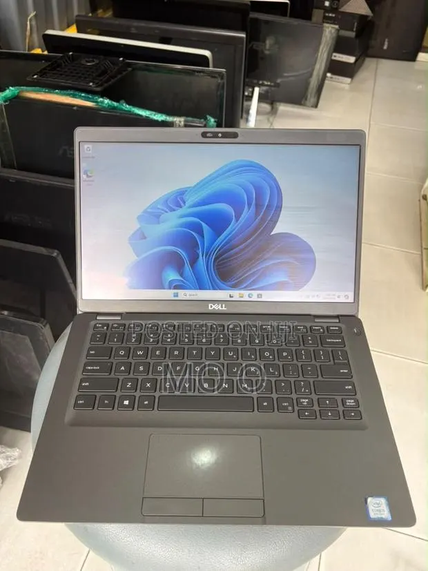 Laptop Dell Latitude 5400 8GB Intel Core i5 SSD 256GB · Photo 1