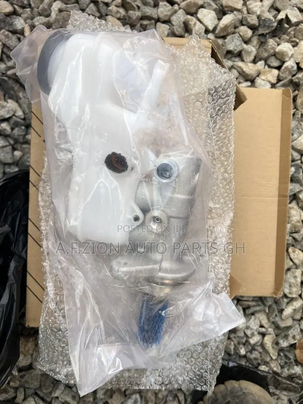 Original Break Port for Toyota Matrix 2010 and All Types Available